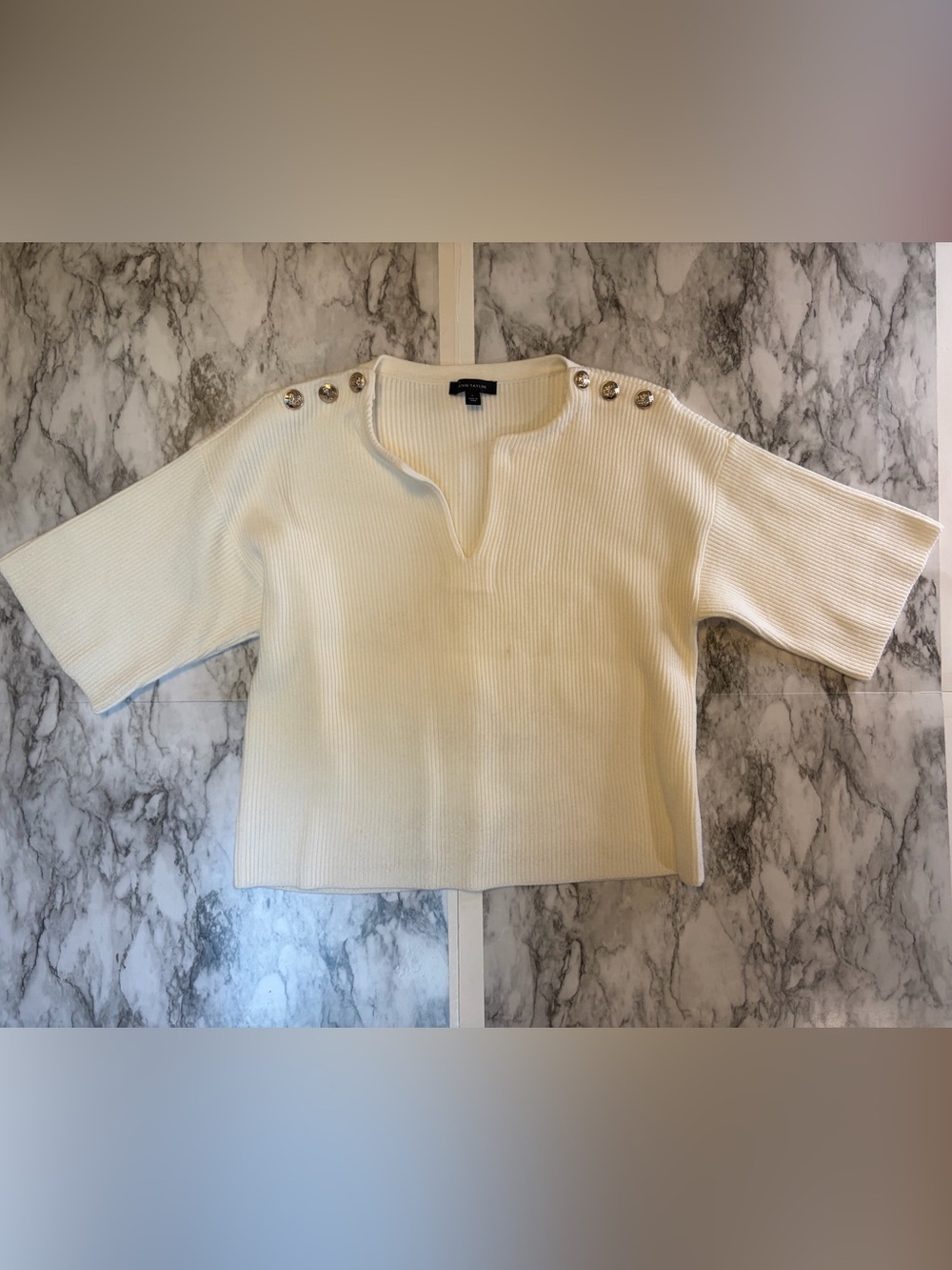Ann Taylor Cream Ribbed Split-Neck top size L 49% cotton